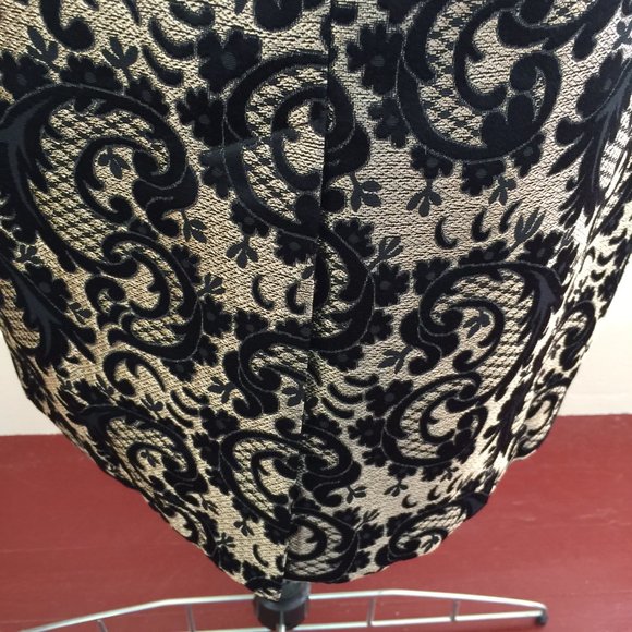 Women's Worthington Gold and Black Brocade Skirt Size 12T - Picture 2 of 6